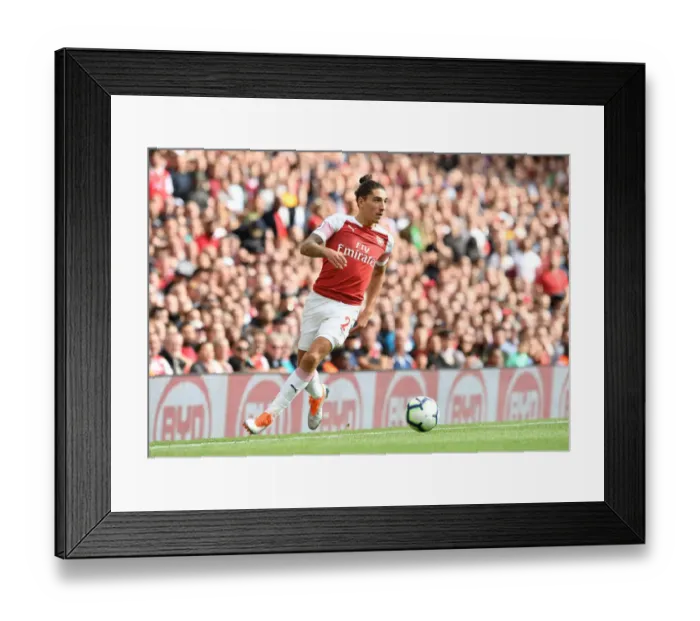 Framed Print : Hector Bellerin: Arsenal's Defensive Powerhouse in Action Against West Ham United, Premier League 2018-19