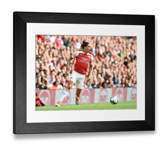 Framed Print : Hector Bellerin in Action: Arsenal vs. West Ham United, Premier League 2018-19 Framed Print : Hector Bellerin in Action: Arsenal vs. West Ham United, Premier League 2018-19