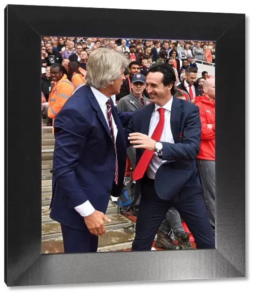 Premier League 2018-19: Unai Emery and Manuel Pellegrini Pre-Match Handshake (Arsenal vs West Ham United)