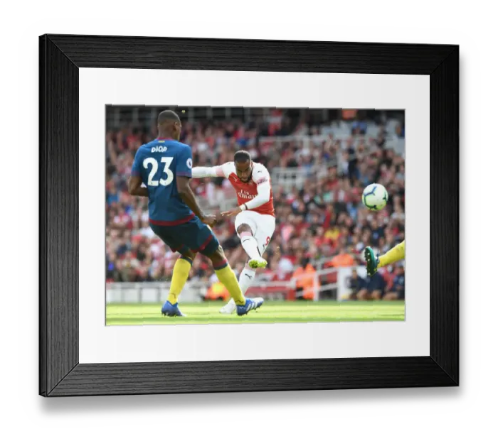 Framed Print : Alexandre Lacazette in Action: Arsenal vs West Ham United, Premier League 2018-19