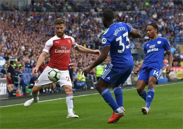 Mustafi Faces Off Against Hoilett: Intense Moment from Cardiff vs. Arsenal (2018-19)
