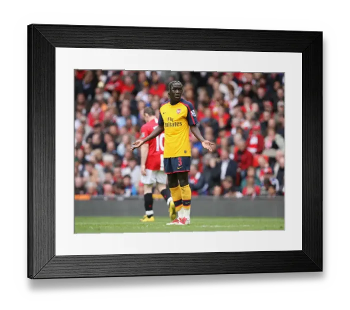 Framed Print : Bacary Sagna in Action: 0-0 Stalemate at Old Trafford, Manchester United vs Arsenal, Barclays Premier League, May 2009 Framed Print : Bacary Sagna in Action: 0-0 Stalemate at Old Trafford, Manchester United vs Arsenal, Barclays Premier League, May 2009