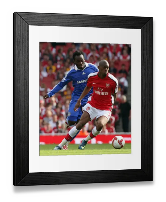 Framed Print : Abou Diaby (Arsenal) Michael Essien (Chelsea) Framed Print : Abou Diaby (Arsenal) Michael Essien (Chelsea)