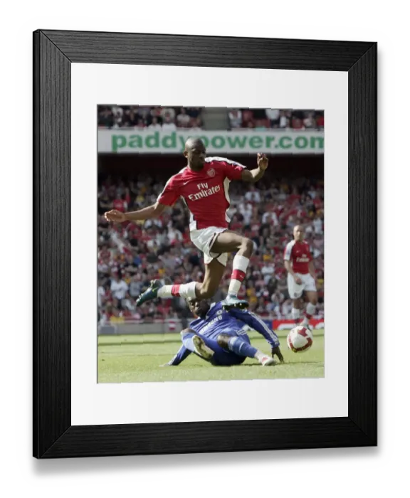 Framed Print : Diaby vs Essien: Arsenal's Abou Diaby and Chelsea's Michael Essien Clash in Intense Barclays Premier League Match at Emirates Stadium (10 / 5 / 09) Framed Print : Diaby vs Essien: Arsenal's Abou Diaby and Chelsea's Michael Essien Clash in Intense Barclays Premier League Match at Emirates Stadium (10 / 5 / 09)