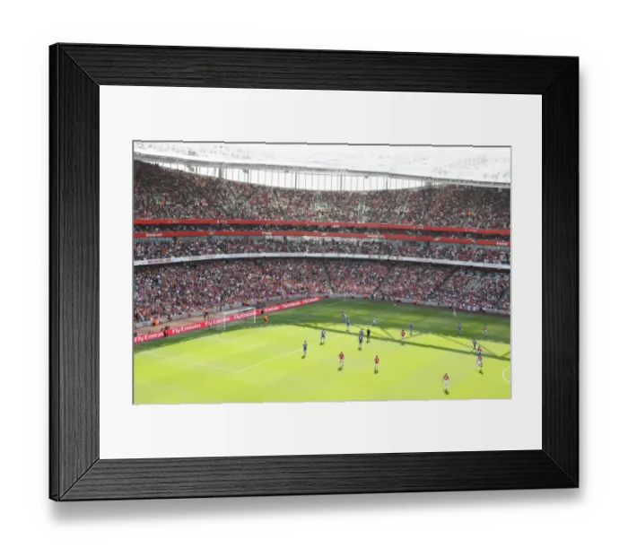 Framed Print : Dominant Chelsea Overpowers Arsenal 4-1 in Premier League Showdown at Emirates Stadium, 2009