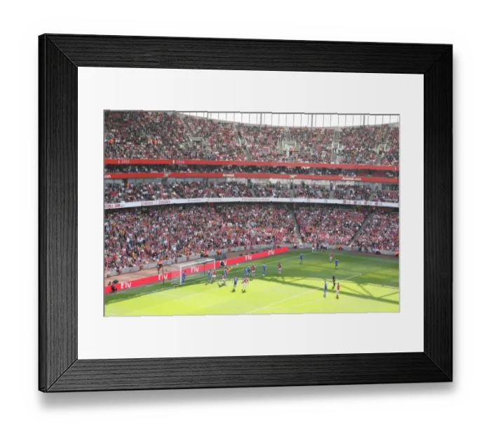 Framed Print : Dominant Chelsea Overpowers Arsenal 4-1 in Premier League Showdown at Emirates Stadium, 2009