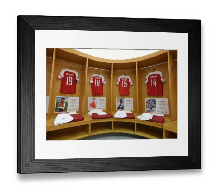 Framed Print : Arsenal vs Real Madrid: A Legendary Clash at Emirates Stadium (2018-19)