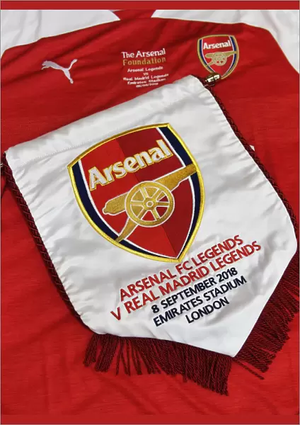 Arsenal Legends vs Real Madrid Legends: Pennant in the Changing Room (2018-19)