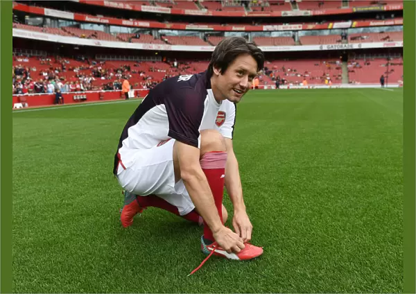Arsenal Legends vs Real Madrid Legends: A Clash of Football Icons - Rosicky's Leadership