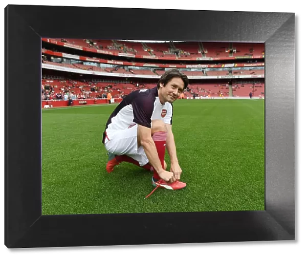 Arsenal Legends vs Real Madrid Legends: Rosicky's Leadership - A Clash of Football Icons