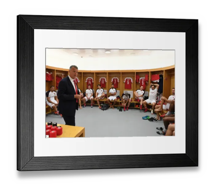 Framed Print : Arsenal Legends vs Real Madrid Legends: A Clash of Football Greats - David O'Leary Reunites with Legends at Emirates Stadium
