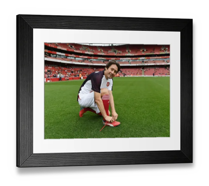 Framed Print : Arsenal Legends vs Real Madrid Legends: A Clash of Football Icons - Rosicky's Leadership