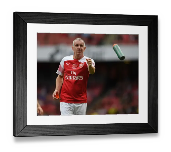 Framed Print : Nigel Winterburn: In Action for Arsenal Legends vs Real Madrid Legends (2018-19) Framed Print : Nigel Winterburn: In Action for Arsenal Legends vs Real Madrid Legends (2018-19)
