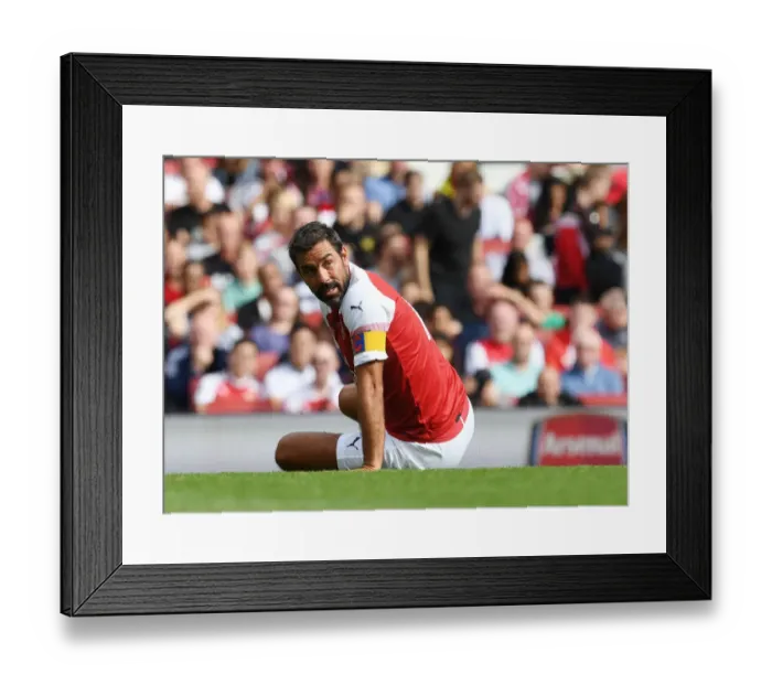 Framed Print : Robert Pires in Action: Arsenal Legends vs Real Madrid Legends (2018-19) Framed Print : Robert Pires in Action: Arsenal Legends vs Real Madrid Legends (2018-19)