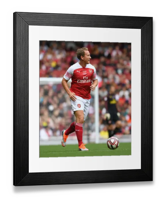 Framed Print : Arsenal Legends vs Real Madrid Legends: A Football Clash at Emirates Stadium (2018-19)