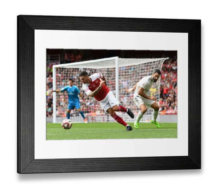Framed Print : Arsenal Legends v Real Madrid Legends