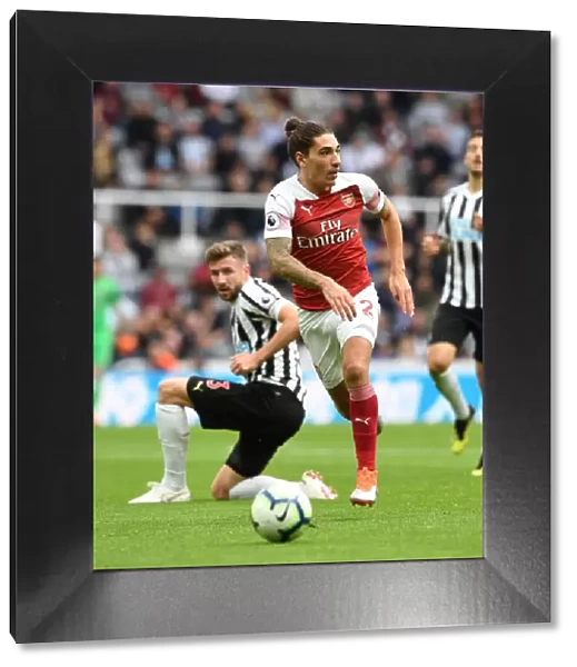 Hector Bellerin in Action: Newcastle United vs. Arsenal FC, Premier League 2018-19