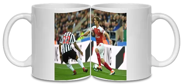 Nacho Monreal (Arsenal) DeAndre Yedlin (Newcastle). Newcastle United 1: 2 Arsenal