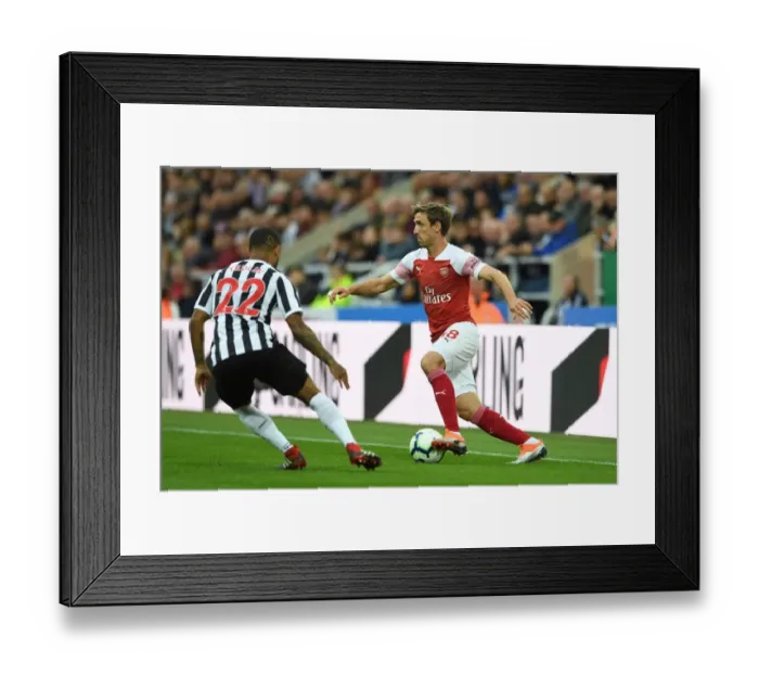 Framed Print : Nacho Monreal (Arsenal) DeAndre Yedlin (Newcastle). Newcastle United 1: 2 Arsenal Framed Print : Nacho Monreal (Arsenal) DeAndre Yedlin (Newcastle). Newcastle United 1: 2 Arsenal