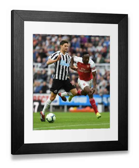 Framed Print : Clash at St. James Park: Welbeck vs. Fernandez - Newcastle United vs. Arsenal FC, Premier League 2018-19 Framed Print : Clash at St. James Park: Welbeck vs. Fernandez - Newcastle United vs. Arsenal FC, Premier League 2018-19