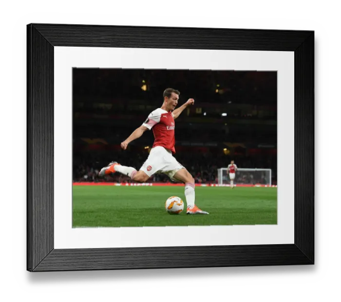Framed Print : Stephan Lichtsteiner in Action: Arsenal vs Vorskla Poltava, UEFA Europa League 2018-19 Framed Print : Stephan Lichtsteiner in Action: Arsenal vs Vorskla Poltava, UEFA Europa League 2018-19