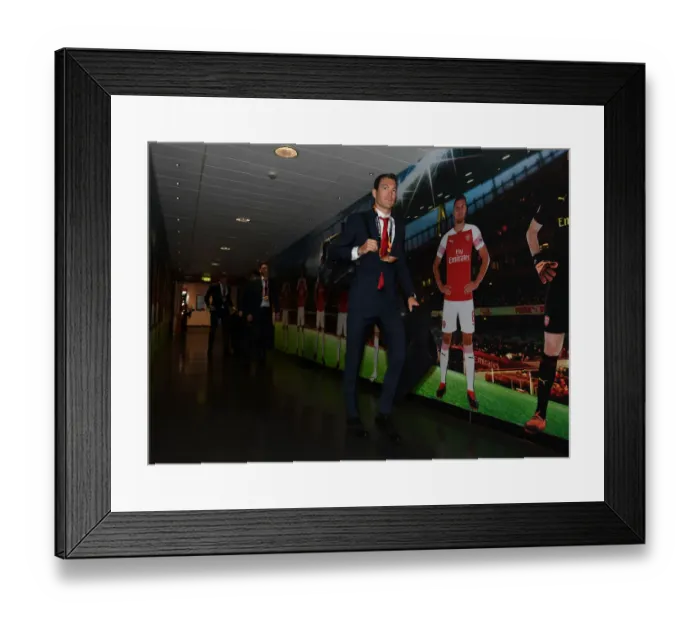 Framed Print : Stephan Lichtsteiner's Arrival: Arsenal vs Vorskla Poltava, UEFA Europa League 2018-19 Framed Print : Stephan Lichtsteiner's Arrival: Arsenal vs Vorskla Poltava, UEFA Europa League 2018-19