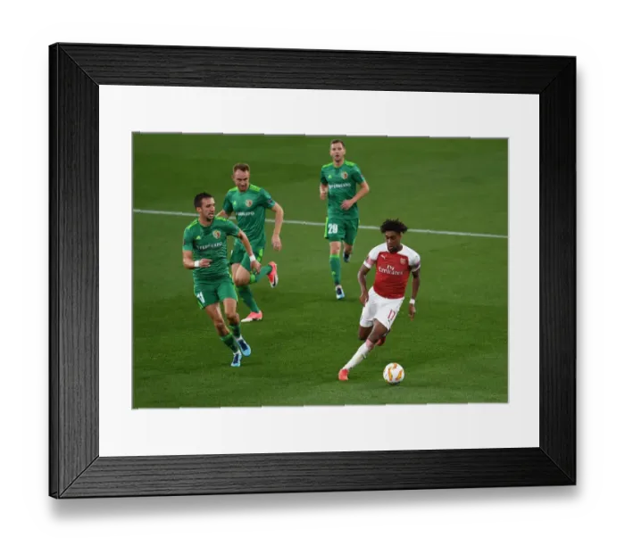 Framed Print : Arsenal vs Vorskla Poltava: Alex Iwobi Faces Off Against Vyacheslav Sharpar in UEFA Europa League Clash Framed Print : Arsenal vs Vorskla Poltava: Alex Iwobi Faces Off Against Vyacheslav Sharpar in UEFA Europa League Clash