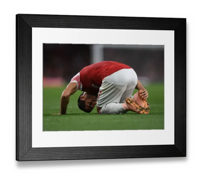 Framed Print : Henrikh Mkhitaryan in Action: Arsenal vs Vorskla Poltava, UEFA Europa League 2018-19