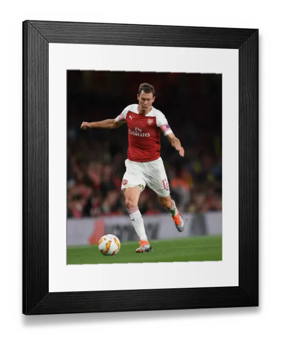 Framed Print : Stephan Lichtsteiner in Action: Arsenal vs Vorskla Poltava, UEFA Europa League 2018-19