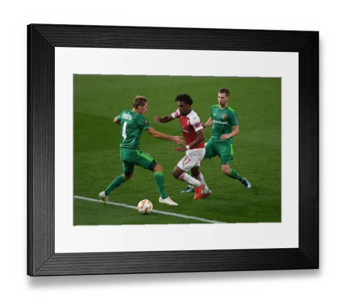 Framed Print : Arsenal's Alex Iwobi Clashes with Kobakhidze and Perduta in Europa League Battle
