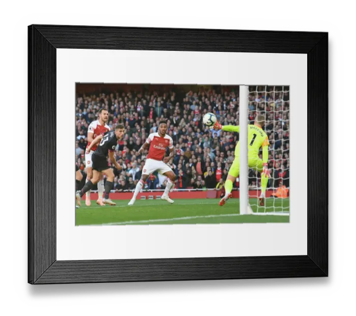 Framed Print : Aubameyang Scores Stunning Goal Past Pickford in Arsenal's Victory over Everton (2018-19) Framed Print : Aubameyang Scores Stunning Goal Past Pickford in Arsenal's Victory over Everton (2018-19)