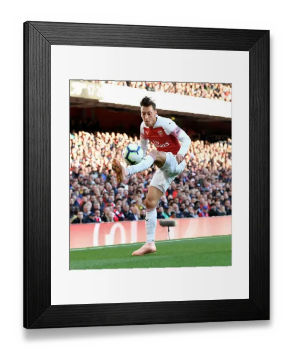 Framed Print : Mesut Ozil in Action: Arsenal vs. Everton, Premier League 2018-19