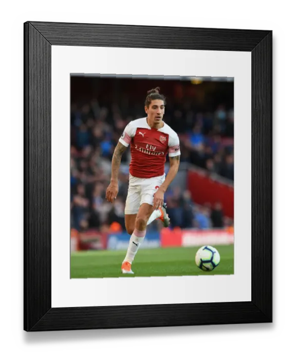 Framed Print : Hector Bellerin in Action: Arsenal vs Everton, Premier League 2018-19 Framed Print : Hector Bellerin in Action: Arsenal vs Everton, Premier League 2018-19