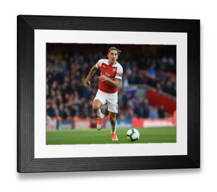 Framed Print : Hector Bellerin: Arsenal's Defensive Powerhouse in Action Against Everton, Premier League 2018-19 Framed Print : Hector Bellerin: Arsenal's Defensive Powerhouse in Action Against Everton, Premier League 2018-19