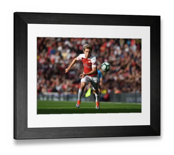 Framed Print : Nacho Monreal in Action: Arsenal vs Everton, Premier League 2018-19 Framed Print : Nacho Monreal in Action: Arsenal vs Everton, Premier League 2018-19