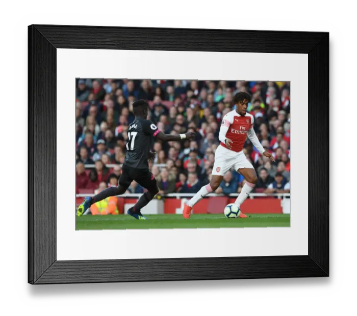 Framed Print : Alex Iwobi in Action: Arsenal vs. Everton, Premier League 2018-19 Framed Print : Alex Iwobi in Action: Arsenal vs. Everton, Premier League 2018-19