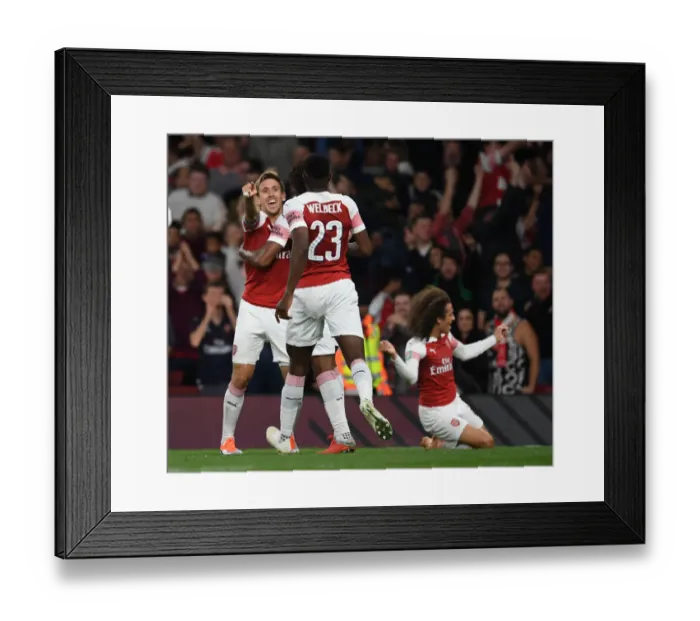 Framed Print : Arsenal Celebrate: Welbeck Scores Second Goal vs. Brentford in Carabao Cup