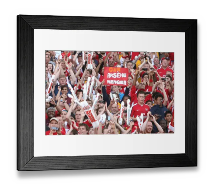 Framed Print : Arsenal's Victory: 4-1 Over Stoke City in the Barclays Premier League at Emirates Stadium, London (May 2009)