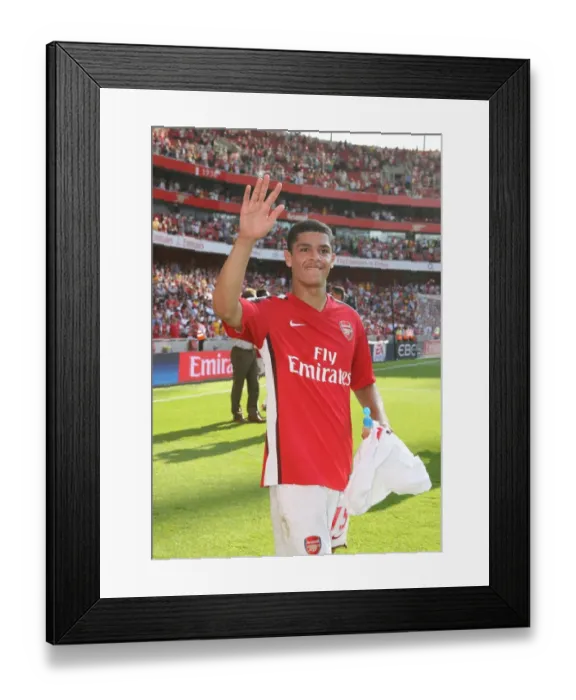 Framed Print : Denilson Celebrates Arsenal's Victory over Stoke City: 4-1 Win at Emirates Stadium, 2009