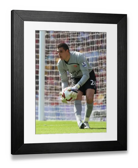 Framed Print : Vito Mannone's Triumph: Arsenal's Exhilarating 4-1 Victory Over Stoke City in the Premier League (May 24, 2009) Framed Print : Vito Mannone's Triumph: Arsenal's Exhilarating 4-1 Victory Over Stoke City in the Premier League (May 24, 2009)