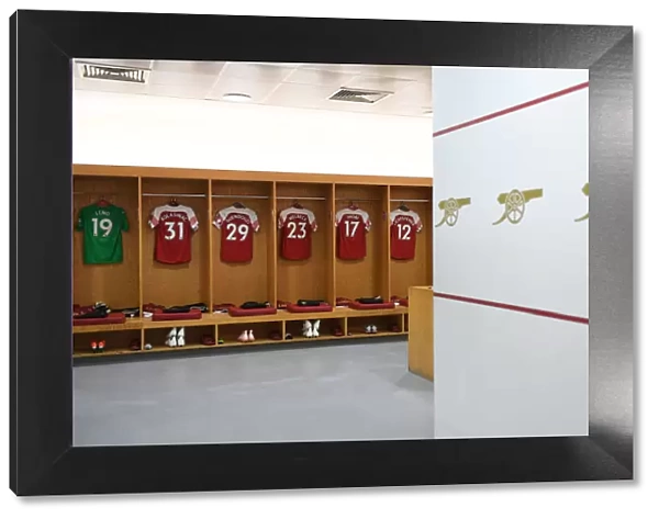 Arsenal FC: Pre-Match Huddle in Emirates Stadium Dressing Room vs Watford FC (2018-19)