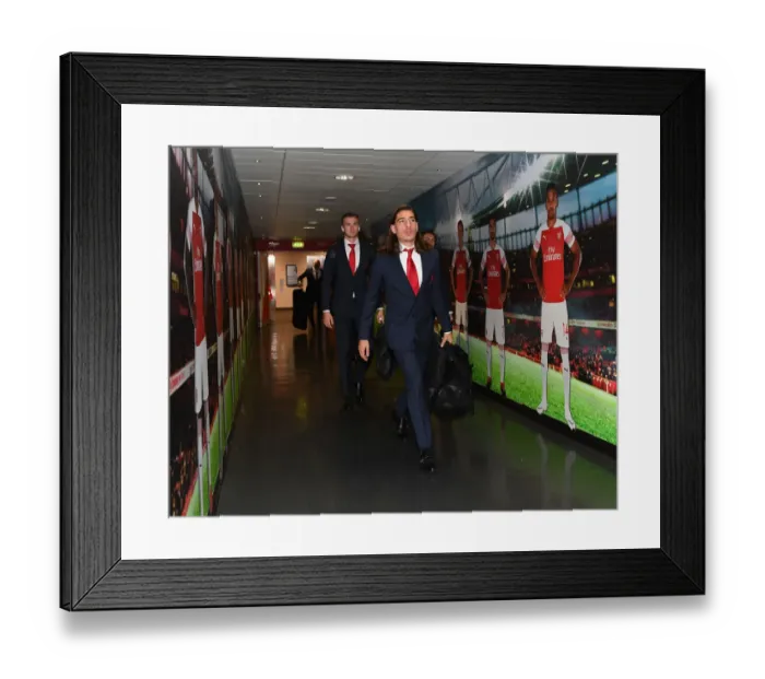 Framed Print : Hector Bellerin: Arsenal FC's Focused Defender Against Watford FC (Premier League 2018-19)