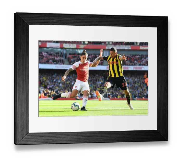 Framed Print : Clash at Emirates: Bellerin vs. Holebas - Arsenal vs. Watford, Premier League 2018-19 Framed Print : Clash at Emirates: Bellerin vs. Holebas - Arsenal vs. Watford, Premier League 2018-19