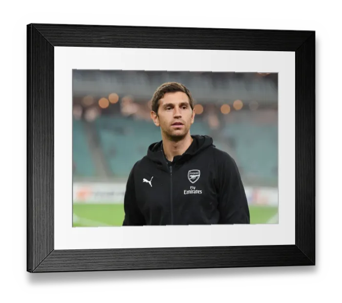 Framed Print : Emiliano Martinez: Arsenal's Ready-to-Go Goalkeeper Ahead of Qarabag Clash (2018-19)