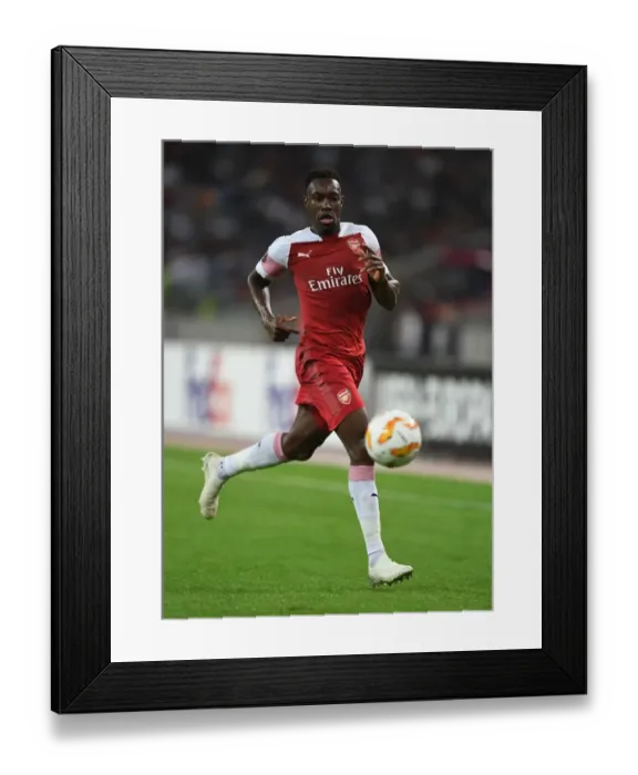 Framed Print : Danny Welbeck Faces Off Against Micel: Qarabag vs. Arsenal, UEFA Europa League 2018-19 Framed Print : Danny Welbeck Faces Off Against Micel: Qarabag vs. Arsenal, UEFA Europa League 2018-19