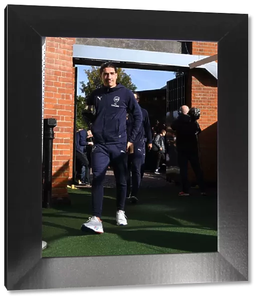 Hector Bellerin Arrives at Craven Cottage: Fulham vs Arsenal, Premier League 2018-19