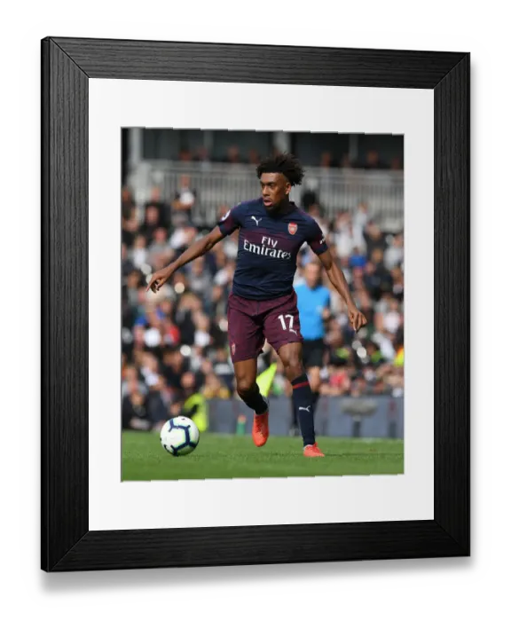 Framed Print : Alex Iwobi in Action: Arsenal vs Fulham, Premier League 2018-19