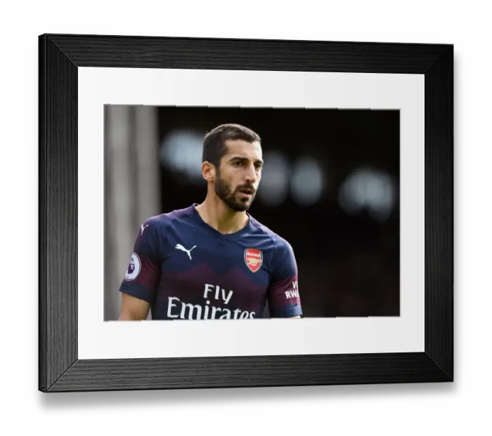 Framed Print : Henrikh Mkhitaryan in Action: Fulham vs Arsenal, Premier League 2018-19 Framed Print : Henrikh Mkhitaryan in Action: Fulham vs Arsenal, Premier League 2018-19