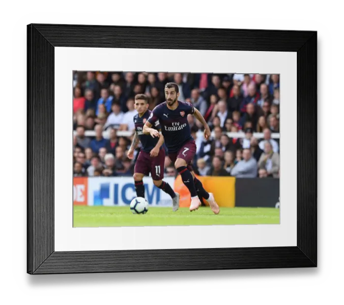 Framed Print : Henrikh Mkhitaryan in Action: Arsenal vs Fulham, Premier League 2018-19 Framed Print : Henrikh Mkhitaryan in Action: Arsenal vs Fulham, Premier League 2018-19