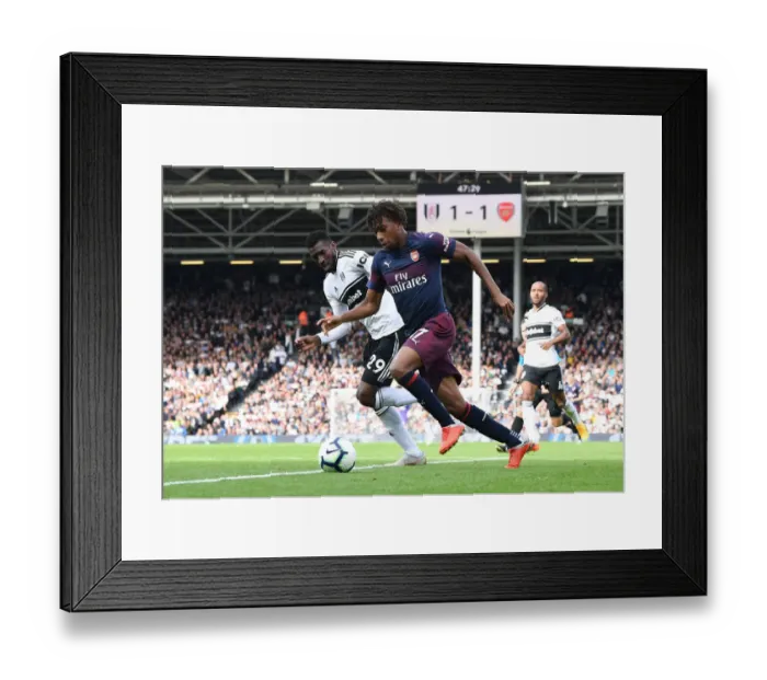 Framed Print : Clash of Midfielders: Iwobi vs. Anguissa - Fulham vs. Arsenal, Premier League 2018-19 Framed Print : Clash of Midfielders: Iwobi vs. Anguissa - Fulham vs. Arsenal, Premier League 2018-19